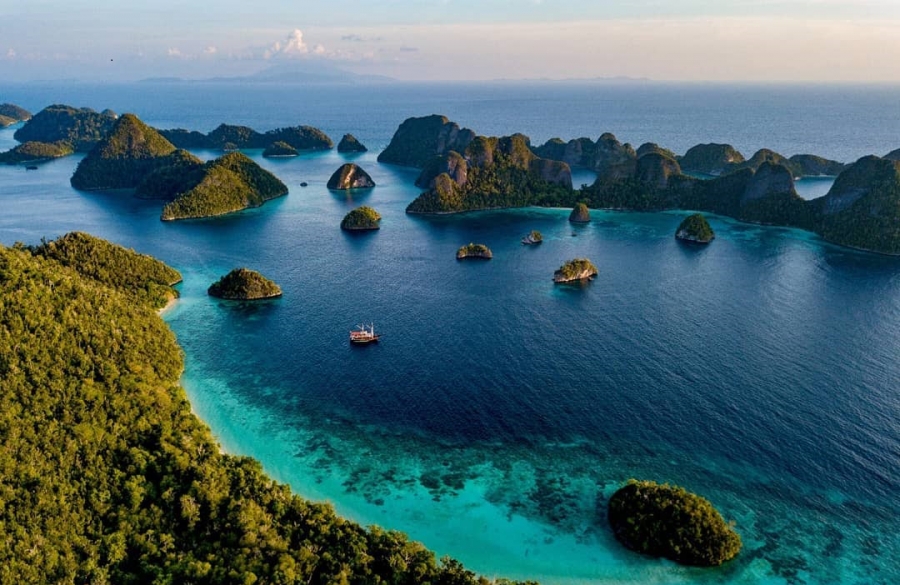 Raja Ampat - Central &amp; Northern, Pianemo (RA-12/2025)